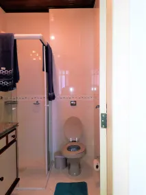 Beautiful apartment, 3 bedrooms, 30m from the beach, garage, Wi-Fi, Netflix, air conditioning, balcony. - Image 2