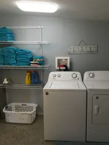 3 bedrooms sleeps up to 10 people - Image 3