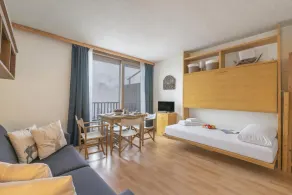 Studio Sansi 34 with Balcony Views - Happy Rentals - Image 4