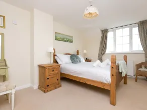 Cozy 3 Bedroom Cottage with stunning Sea View - Pass the Keys - Image 4