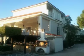 Louros - Image 5