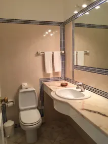 Golf, Pool, Beach & Luxury ground floor apartment Wifi BBQ | TV washing ma - Image 4