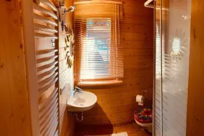 accogliente casa in legno vicino a 7 laghi - 38 km Berlino, per 10 ospiti. - Image 4