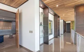 Luxurious 5 bedroom house with beautiful views - Image 3