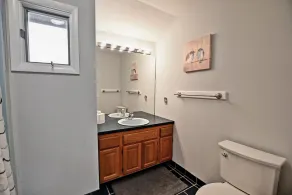 Belle 4 chambres 2. 5 salles de bain maison avec piscine privée à Bethany. - Image 2