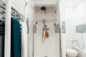 Modern 1-bedroom apartment+ jacuzzi - Image 2