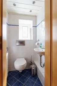 Apartment with terrace and more! - Image 3