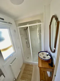 Chalet Unicornis - Image 3