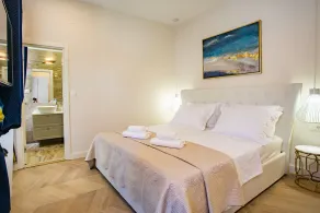 Room in the center of Split - Image 3
