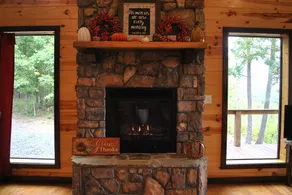 Romantic Couples Cabin! Enjoy breathtaking sunrise views and quiet seclusion. - Image 2