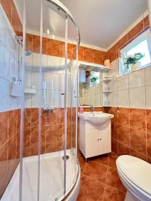 Apartment-studio Dijana °1 with air conditioning, WiFi, Barbecue, close to Beach - Image 3