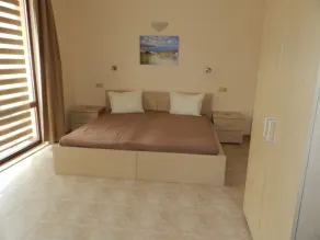 Vacation apartment with 2 bedrooms (5 beds), 1 living room with kitchenette - Image 4