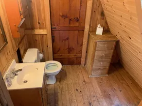 Gebhardt Getaway - Charmantes LAKEFRONT Cottage am Lake Willoughby - Image 4