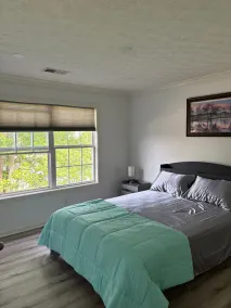 Beautiful Full of Light 6 Bedroom's House - Image 2
