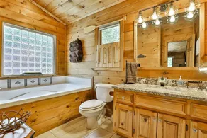 Cabin with terrace, BBQ & hot tub | River view - Image 4