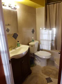 Queens Quarters Wonderful 2 Bed/Bath Apartment - Image 3