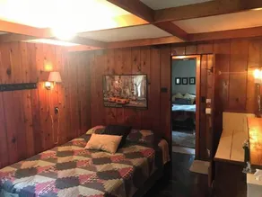 Cabin #5 - Times Square - Image 5