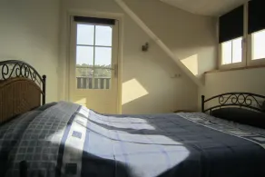 Lovely Cottage near Lake in Well - Image 3