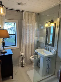 Large Lake House-Big Water Views -Sparkling Water Views out of every window! - Image 4