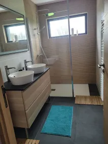 Bright new wooden house with enclosed garden 5 minutes from the beach - Image 2