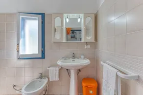 Studio Monolocale Margherita with Sea View, Balcony & Wi-Fi - Image 4
