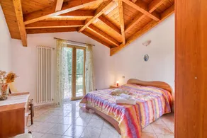Casa Maddalena Private Beach, 2BR Sleeps 4 - Happy Rentals - Image 3