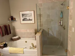 Minutes to CDA! Weekend Get Away! Charming  updated Rancher. - Image 5