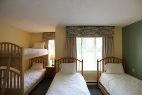 2 bedroom condo sleeping 8 at Inns of WV - Image 4