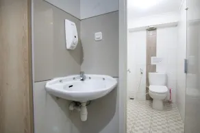 1 Bedroom Guest House, 10 mnts from Tunjungan Plaza - Image 5