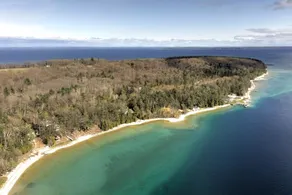 Beautiful Bayview 3 bedroom, 3 bath home / walking distance to beach.  Sleeps 9. - Image 4