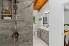 Laule'a 'Ohana Hale - Luxurious 'Ohana home with A/C - Image 4