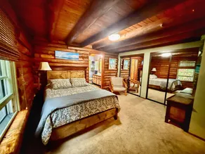 PERMITTED Charming LOG HOUSE Farm Stay! Upcountry Maui. Magical and Peaceful! - Image 2
