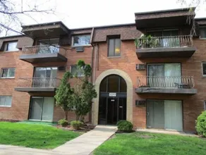 Lovely 2 Bedroom Condo With Pool - Image 1