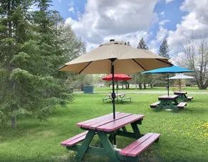 Hilltop Lodge - Cedar -Queen Cabin - Image 4