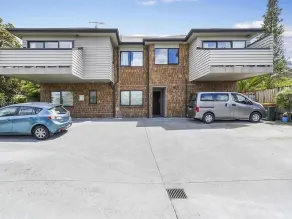 Lorne Apartments - Image 5