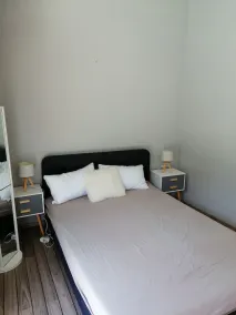 Charming independent studio in Martigues town center, swimming pool, spa - Image 3