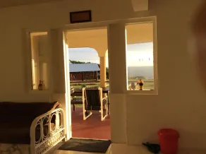 Bonito, espaçoso apartamento de dois quartos com belos jardins e vistas impressionantes. - Image 4