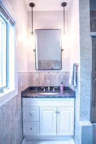 Water View Modern Villa 8 minutes to Newport, Sleeps 8,Near Beaches! WiFi  - Image 3