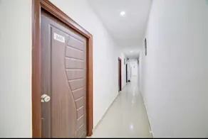 HOTEL NEW MEREDIAN ORCHID - Image 2