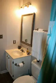 Beach Home Away from Home Near Beaches & Popular Hangouts - Image 2
