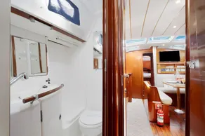 Pato Lucas Sail Boat - Image 2