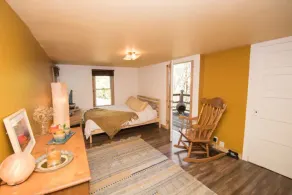 Private bungalow set in the forest - Image 3