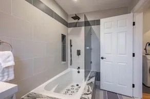 Last minute booking!Luxury apartmentWithporch close to Salisbury beach. Sleep 6. - Image 5