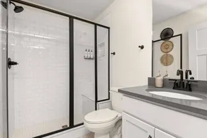 Nashville Getaway ~ Super Clean and Quiet ~ Garage Parking ~ Near Airport ~ Easy Access to Downtown - Image 5