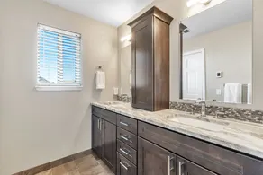 Lovely 30-Day Boutique 3 Bedroom 3 Bath Furnished Rental - Image 2