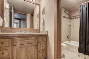 1777 Decatur 2 Bedroom Condo by RedAwning - Image 4
