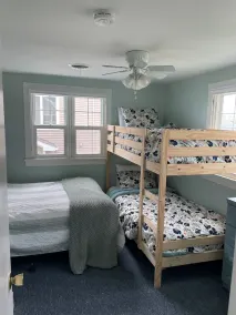 Spacious, remodeled,  family friendly lakefront home. - Image 4