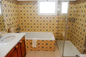 Villa mit beheiztem Pool, 10 Minuten zu Fuß zum Golfplatz und Strand, 5 Minuten Fahrt in die Stadt - Image 3