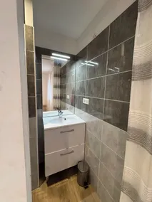 House 200 m2 quiet comfortable private heated pool private parking jacuzzi - Image 3