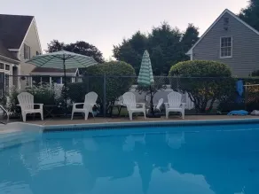 Relaxing private poolside retreat 5 minutes from the beach! - Image 2